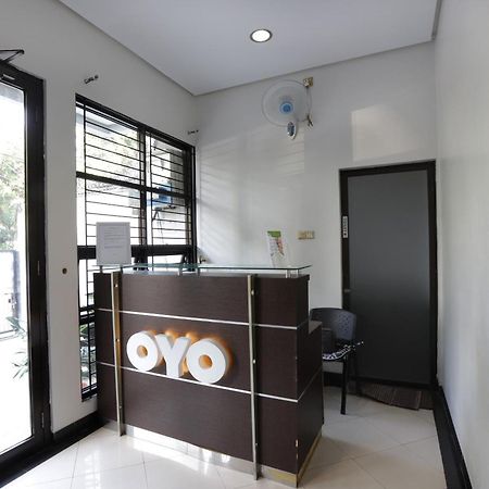Oyo 148 Cempaka Place Homestay Jakarta Exterior photo